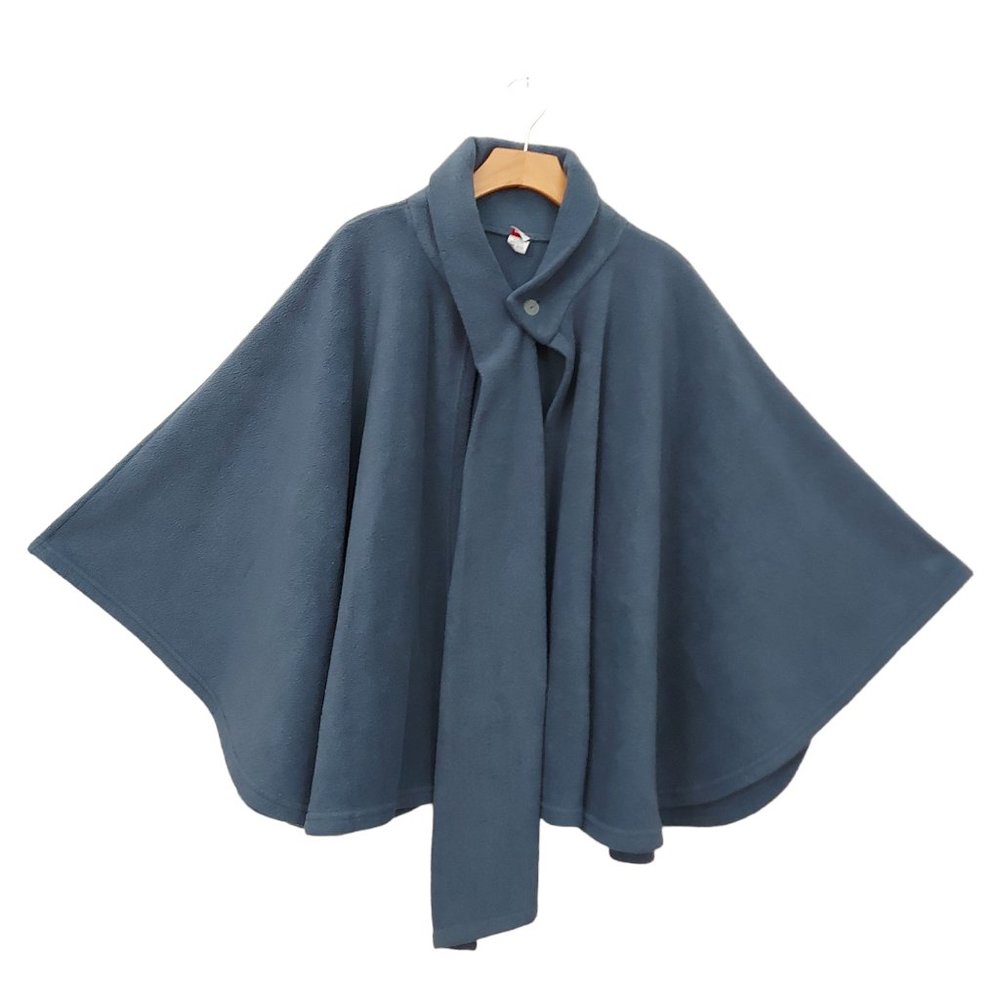 Vintage Women's Fleece Cozy Scarfed Cape One Size Button Blue